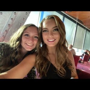 Meet your Posher, Olivia